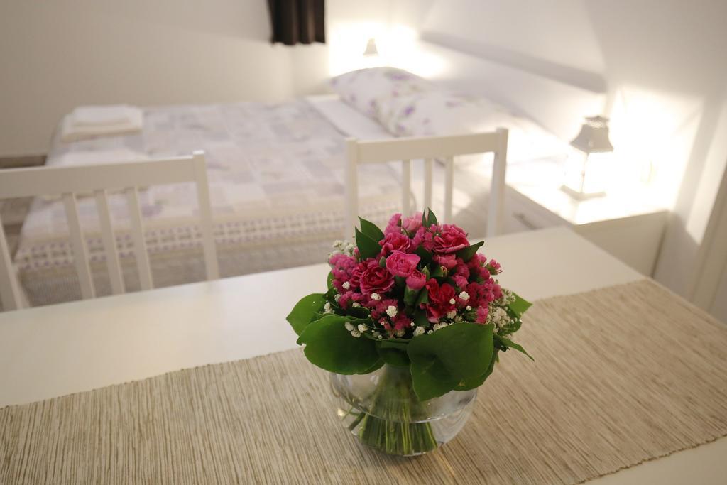 Studio Apartment Laura Zadar Exterior photo